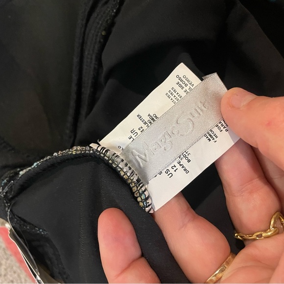 NWT MiracleSuit ||one-piece vibrant bold animal print Vixen magic suitSize 12. - Picture 9 of 11